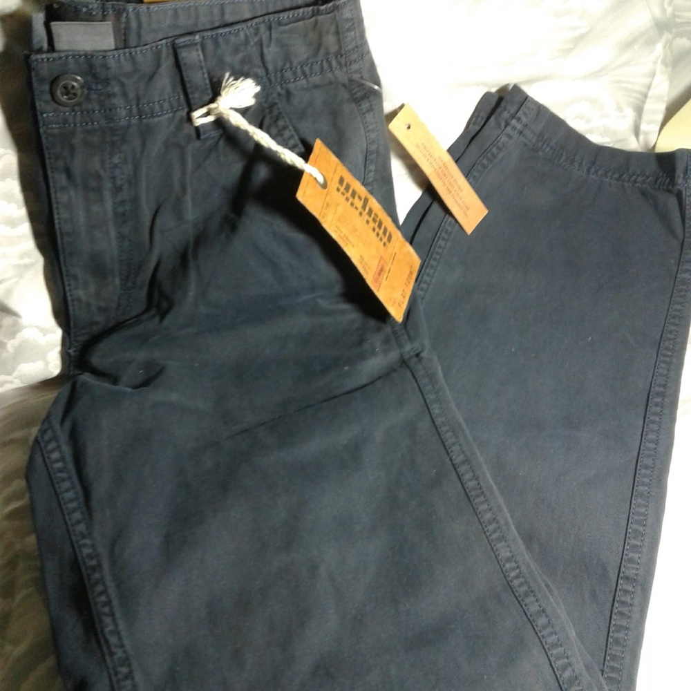 NWT Urban Pipeline Navy Blue Pants